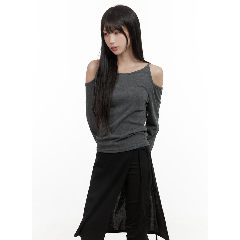 Sleek Cut-Out Detail Long Sleeve Top CS413