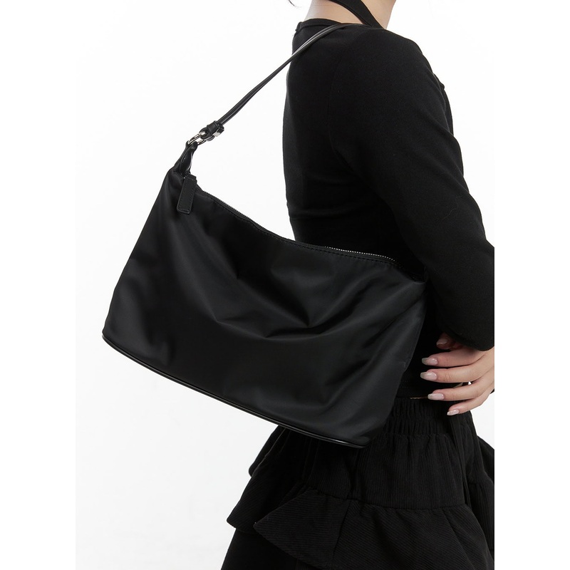 Classic Nylon Shoulder Bag CS430