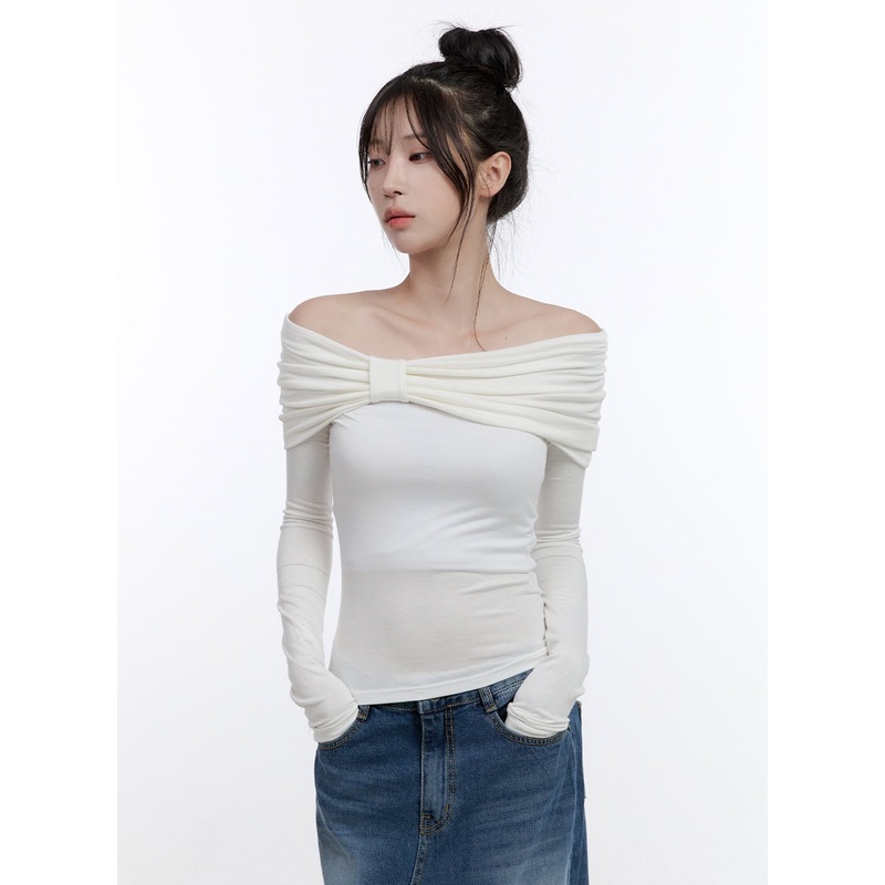 Shirred Off-Shoulder Solid T-Shirt CO419