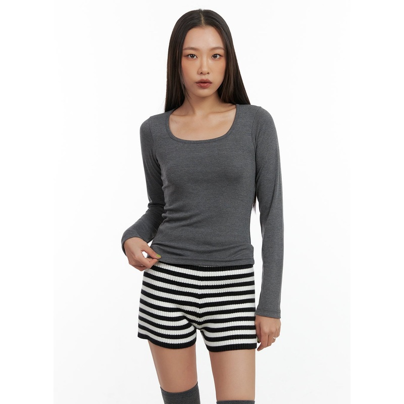 Solid Square-Neck Long-Sleeve Top CO424