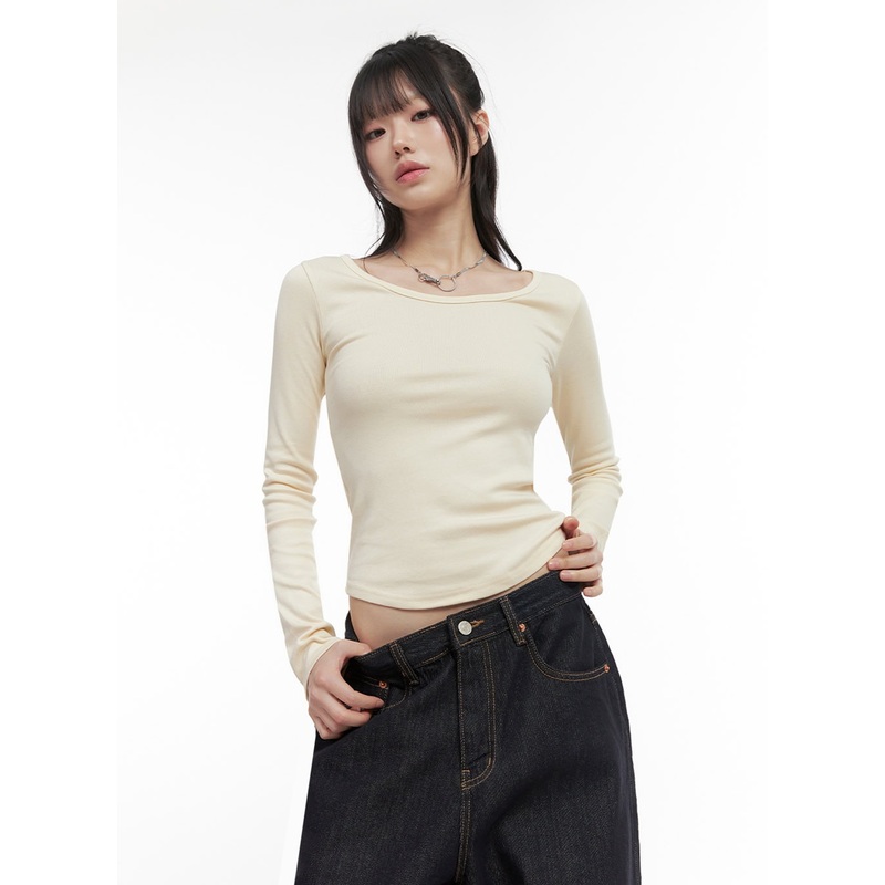 Slim-Fit Cropped U-Neck Top  IN427