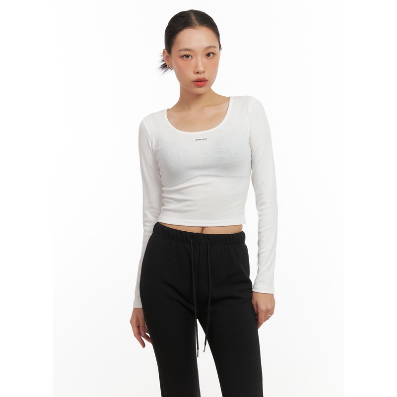 Slim Fit U-Neck Long Sleeve Crop Top CD410