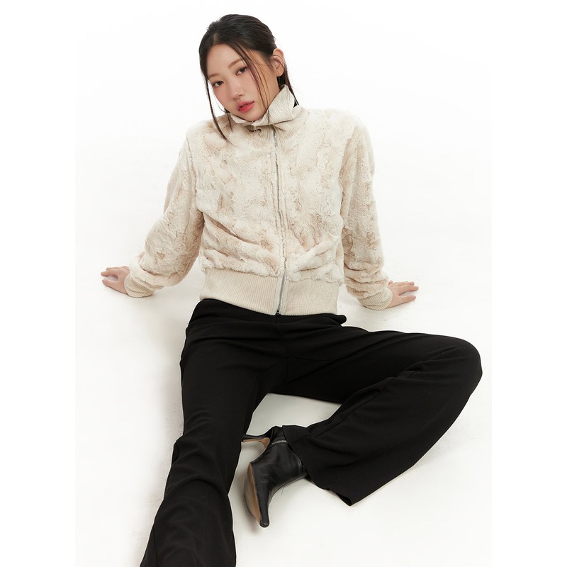 Soft Touch Fuzzy Bomber CN426|Light beige|Dark brown|S/M
