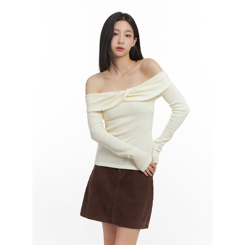 Twist Off-Shoulder Top CN426|Light beige|Dark gray|S/M