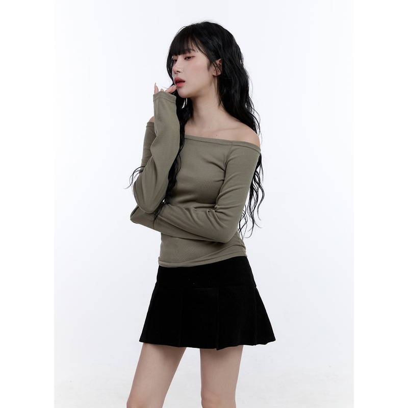 Essential Off-Shoulder Long Sleeve Top CD419