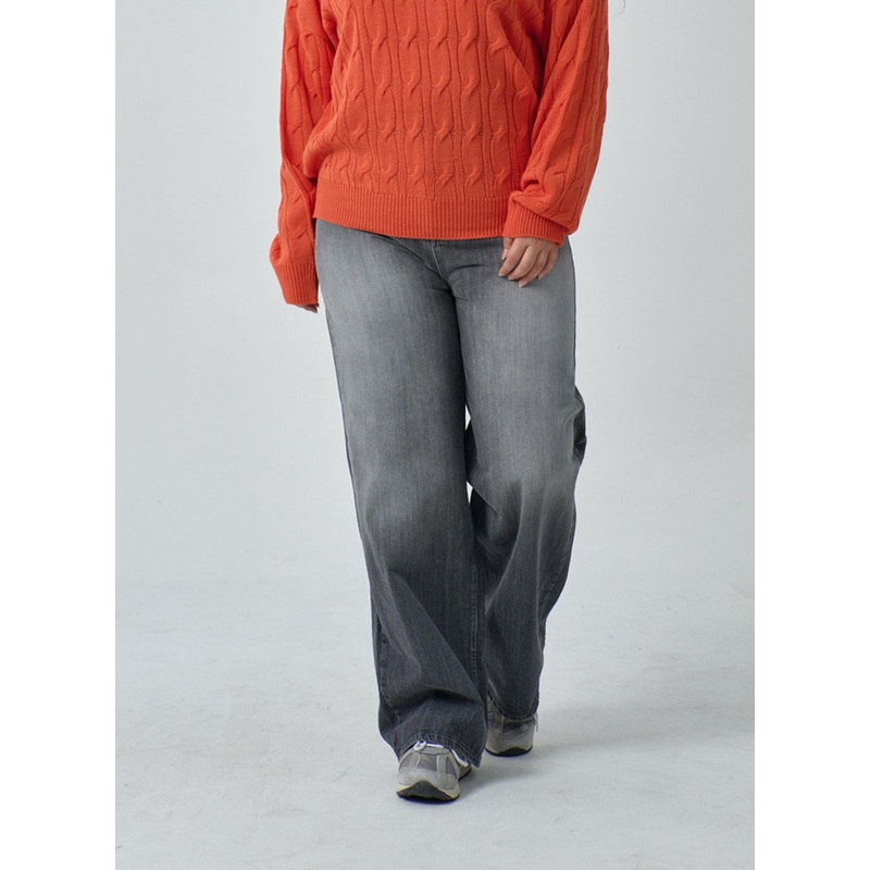 Plus Light Wash Wide Leg Jeans IF317