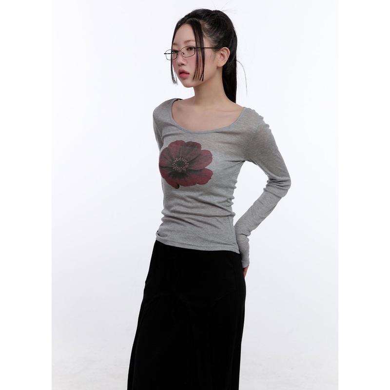 Floral Graphic Slim-Fit Top CJ511