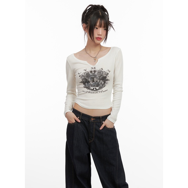 Graphic Slim-Fit Long-Sleeve Crop Top CJ502
