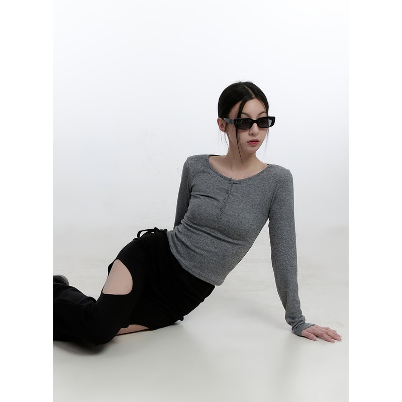 Back Cut-Out Slim-Fit Long Sleeve Top CJ521