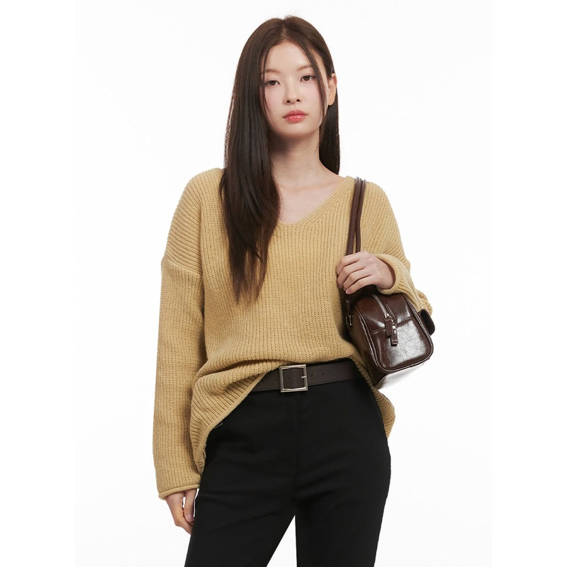 Relaxed-Fit V-Neck Sweater IF505