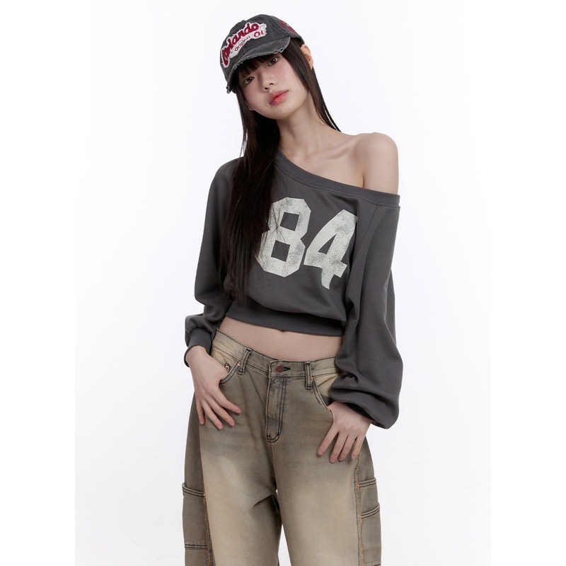 84 Graphic One-Shoulder Cropped Sweatshirt CF512