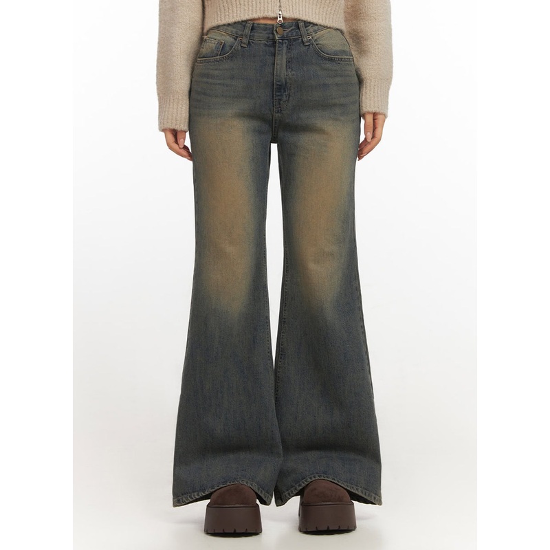 Kourtney Vintage Wash Flared Jeans IF510