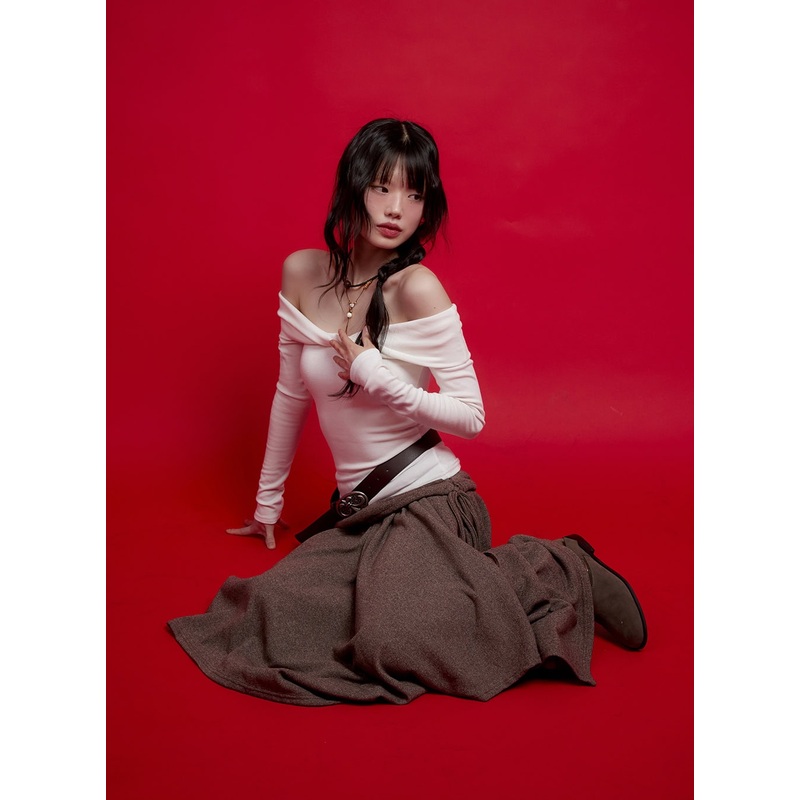 Off-Shoulder Twist Long-Sleeve Top CF511