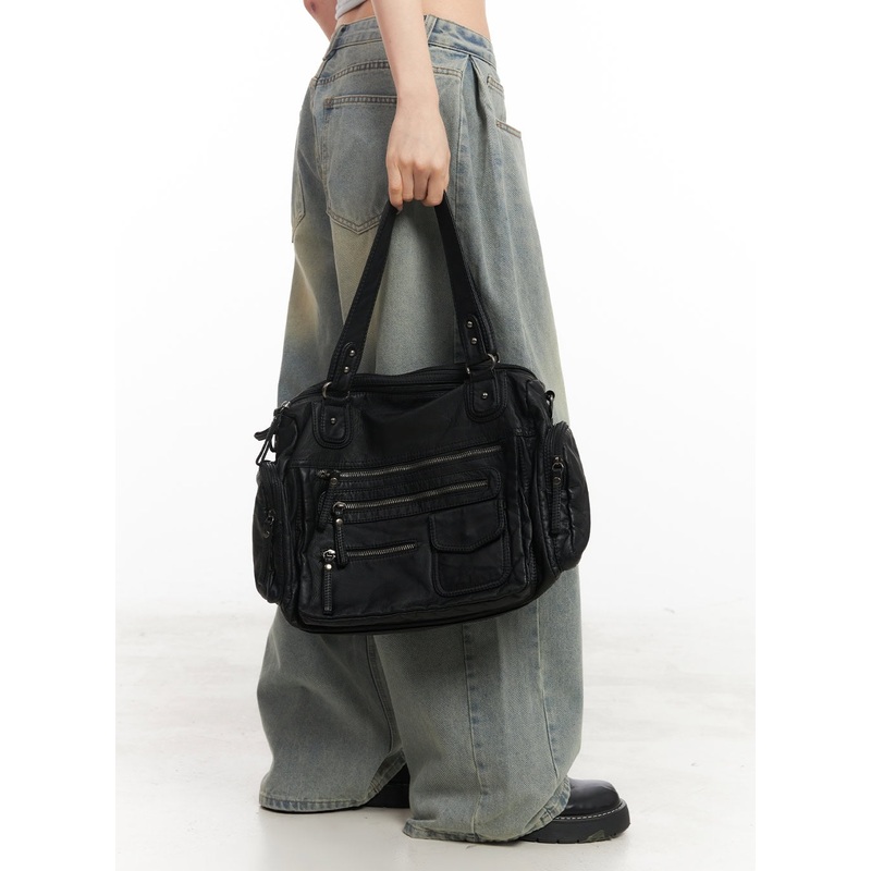 Medium-Sized Shoulder Bag with Pockets CM504