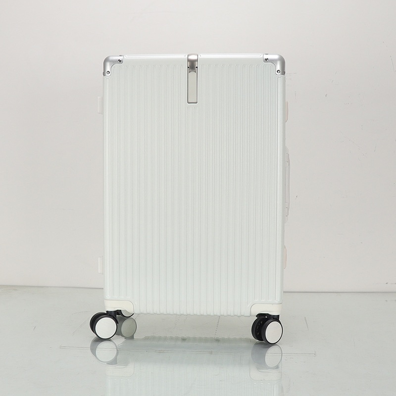 Yx16838 Wholesale Business-Style Aluminum Frame Suitcase with Tsa Lock and Universal Wheels – Wholesale and Business-Style price