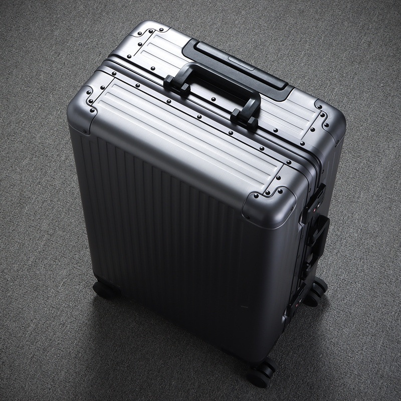 Luxury Travel Outdoor Wear-Resistant and Impact-Resistant Trolley Case Large Suitcase – Luggage and Suitcase price