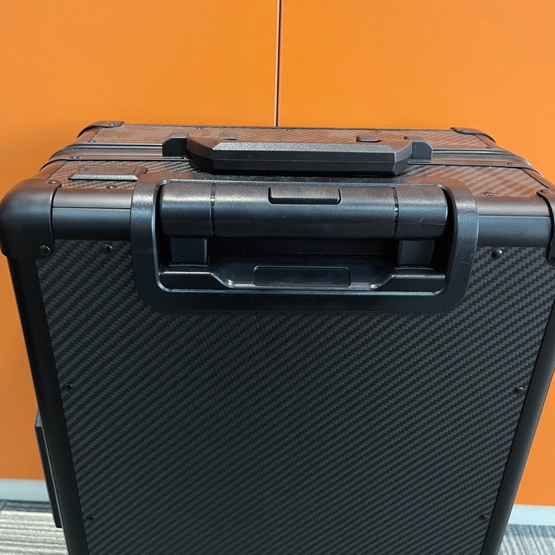 High Quality Luxury Carbon Fiber Suitcase Luggage Best Price Carbon Fiber Luggage OEM Factory Price – Carbon Fiber Travel Suitcase and Carbon Fiber Luggage Case price