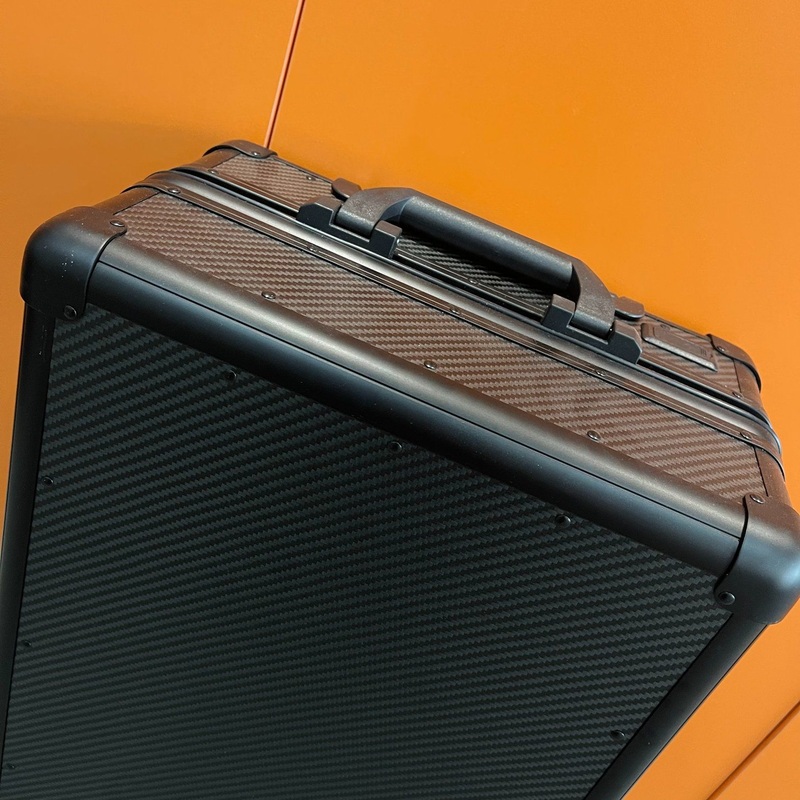 Suitcase Made by Carbon Fiber High Strength Good Looking Durable Carbon Fiber Plate/Tube CNC Machined Parts – Carbon Fiber Travel Suitcase and Carbon Fiber Luggage Case price